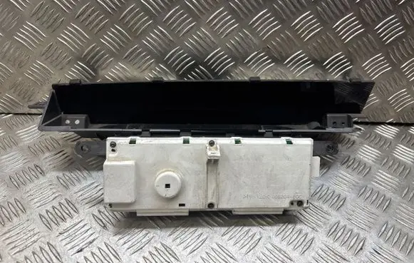 Toyota Prius (NHW20) Speedometer (instrument cluster) 769204800