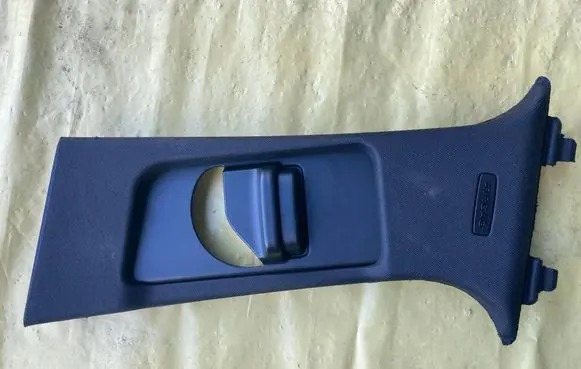 Mercedes-Benz C AMG W204 (B) pillar trim (top) A2046902326 A2048600130