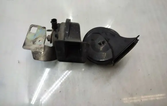 BMW 5 E60 E61 Horn signal