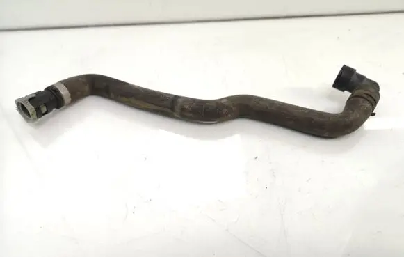 Engine coolant pipe/hose