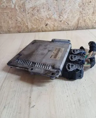 Renault Scenic II - Grand scenic II Engine control unit/module 0281001934 8200078730 H0M8200039569