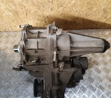 Nissan Navara D40 Gearbox transfer box case 6Y68021 3126Y68021