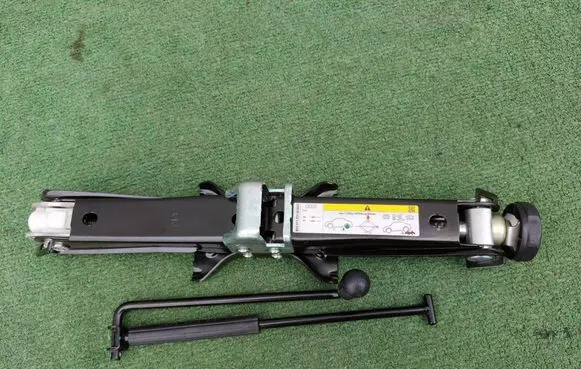 Audi Q3 F3 Lift Jack 8K0011031M