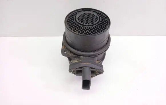 Volkswagen PASSAT B5.5 Mass air flow meter 074906461B 0281002461