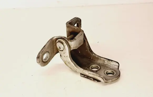 Lexus RX 330 - 350 - 400H Front door upper hinge A046694