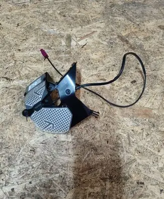 Mercedes-Benz V Class W447 Antenna control unit A4479053104 212812