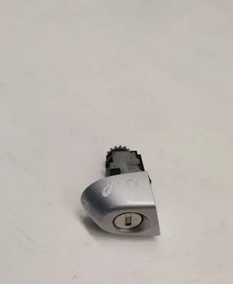 BMW 4 F32 F33 Front door lock 
