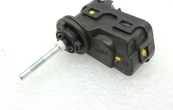 Hyundai Sonata Headlight level adjustment motor 921303K000 921302B000