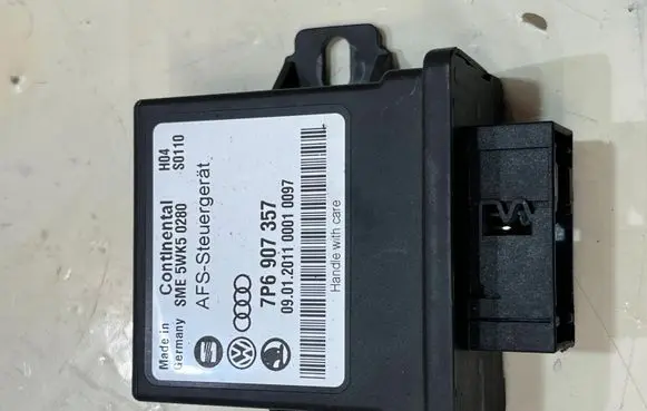 Volkswagen Touareg II Light module LCM