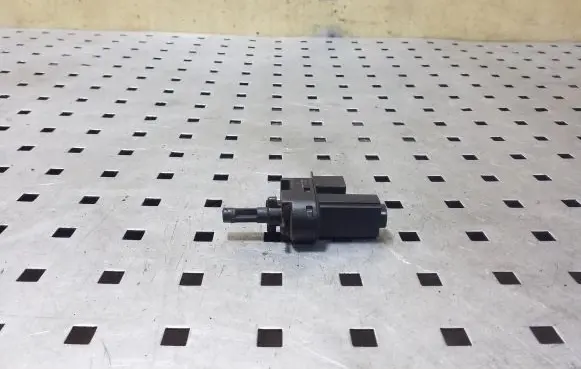 Clutch pedal sensor