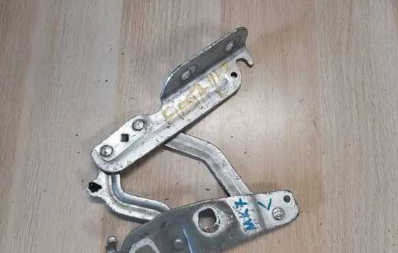 Ford Fiesta Engine bonnet/hood hinges 8A6116801AD