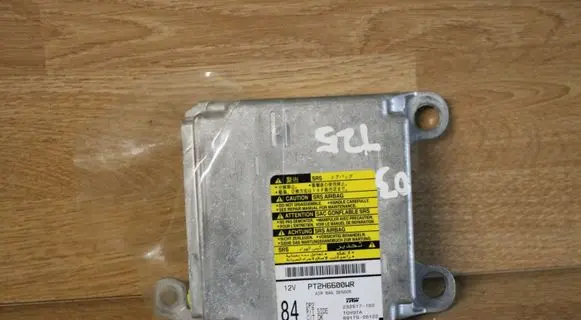 Toyota Avensis T250 Airbag control unit/module 8917005122
