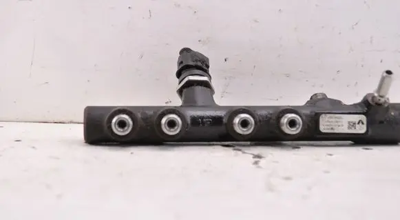 Fuel main line pipe
