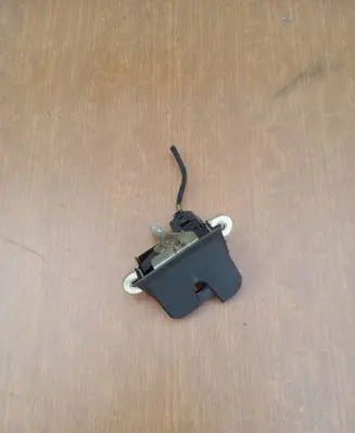 Seat Altea XL Tailgate/trunk/boot lock/catch/latch 5p8827505