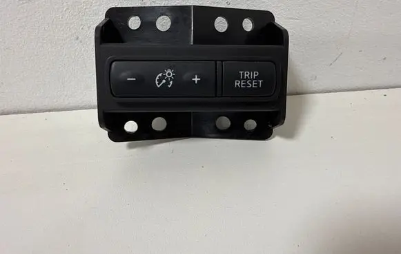 Nissan X-Trail T32 Cruise control switch 