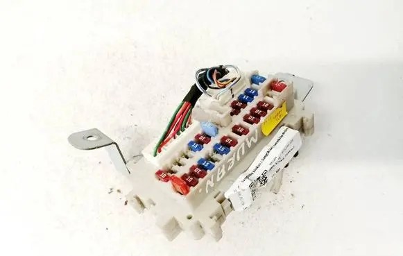Nissan Pathfinder R51 Fuse box set am60a 3812am60a