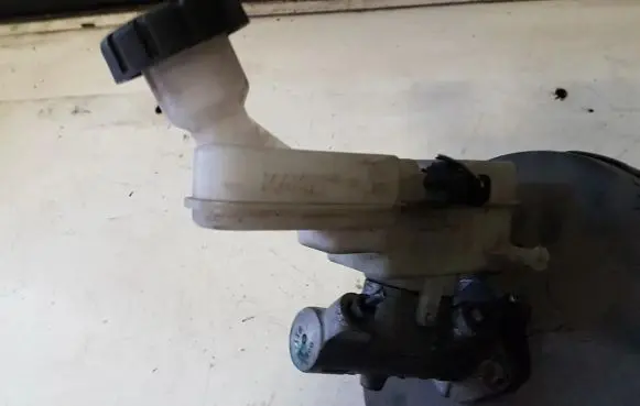 Nissan Micra Master brake cylinder