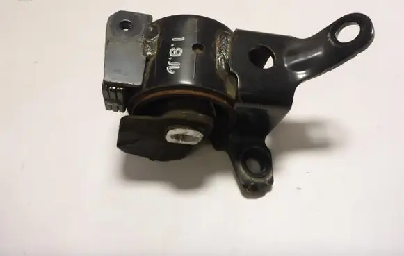 Mazda 3 III Engine mount vacuum valve 