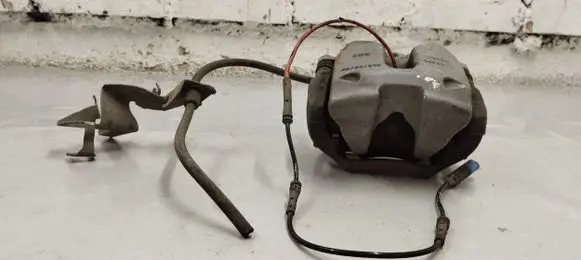 BMW 5 G30 G31 Front brake caliper 53389a