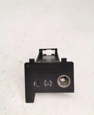 BMW 6 F12 F13 AUX in-socket connector 9197318