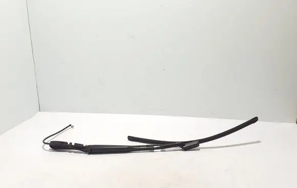Front wiper blade arm