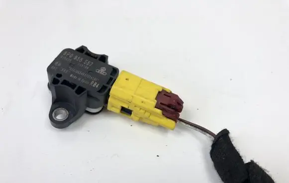 Audi A3 S3 8P Airbag deployment crash/impact sensor 8P0955557