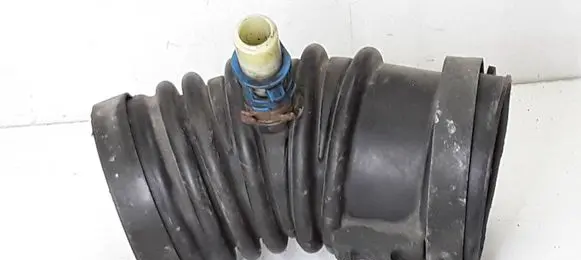 Mazda 6 Air intake hose/pipe L390132211