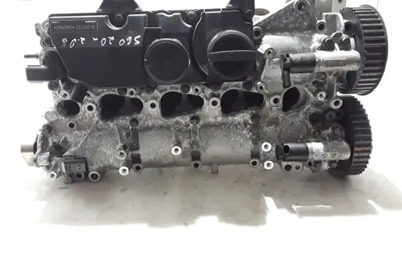 Volvo S60 Engine head 31401473