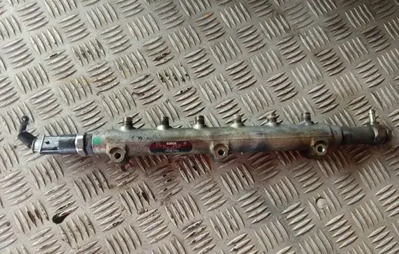 Volvo V70 Fuel main line pipe 0445215010