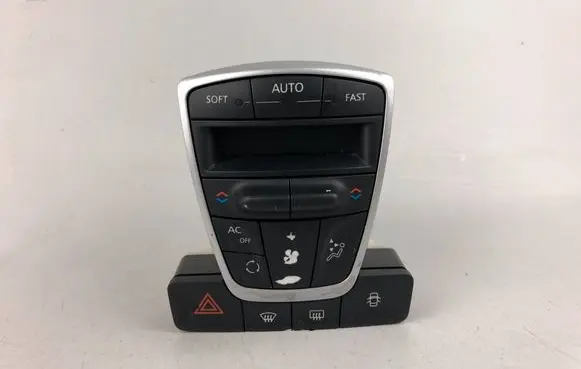 Renault Megane III Climate control unit 275100002R