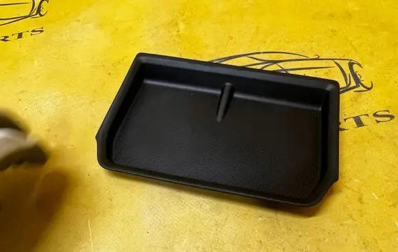 Ford Explorer VI Glove box pad LB5BS046B46A