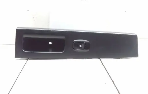 Volvo V50 Electric window control switch 8679474 30658448