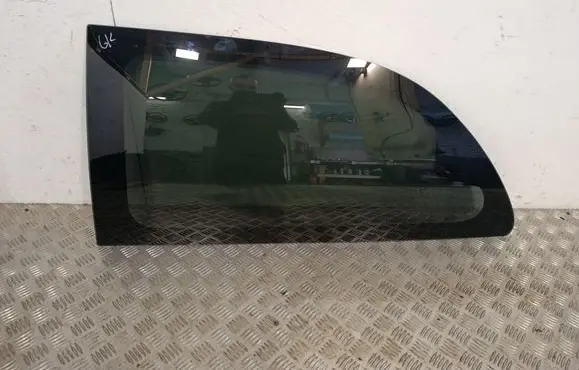 Chrysler Grand Voyager IV Rear side window