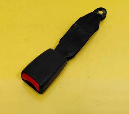 Mitsubishi Colt Middle seatbelt buckle (rear) 