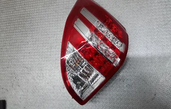 Toyota RAV 4 (XA30) Rear/tail lights