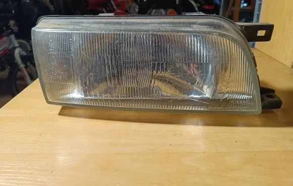 Nissan Primera Headlight/headlamp 1421R