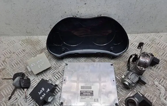 Toyota Avensis T250 Engine ECU kit and lock set 8380005C00 8974105070 8978005040