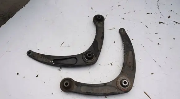 Peugeot 307 CC Front lower control arm/wishbone