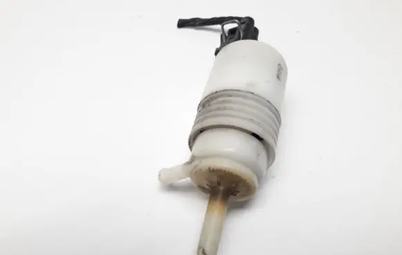 Volkswagen Polo III 6N 6N2 6NF Windscreen/windshield washer pump 1H5955651