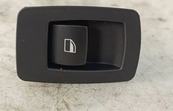 BMW 1 E81 E87 Electric window control switch 6945874 15939900