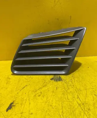Seat Ibiza III (6L) Front bumper lower grill 6L0853677