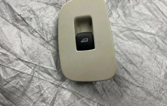 Volvo S60 Electric window control switch 31433408 19W021