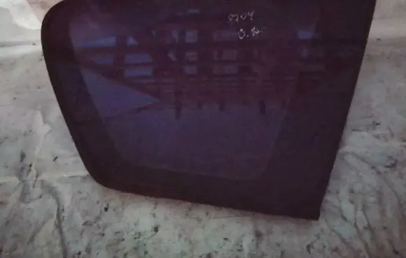 Toyota Avensis Verso Rear side window