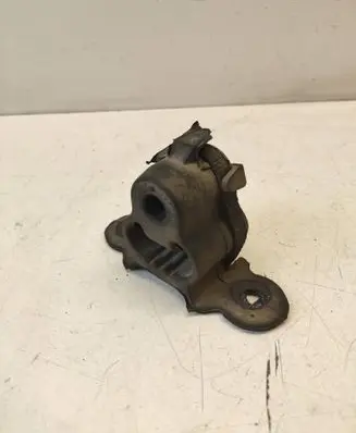 Peugeot 308 Muffler mount bracket/holder 743252
