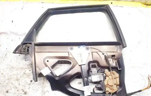 Audi A3 S3 8L Rear door window/glass frame 