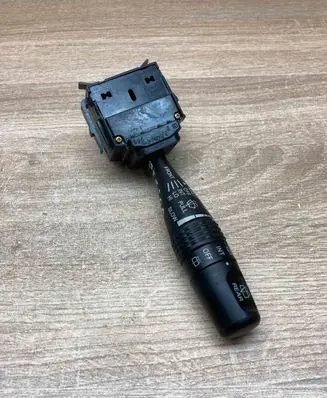 Mitsubishi Pajero Wiper control stalk P7140G52