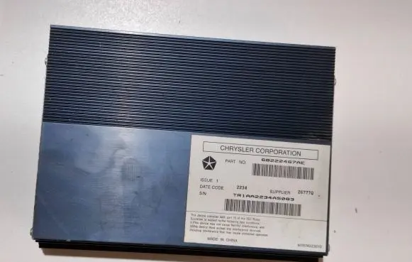 Dodge Challenger Sound amplifier 68222467AE 26777Q TR4AA2234A5083