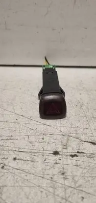 Volvo S80 Hazard light switch 9168302 98W465