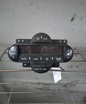 KIA Carens I Climate control unit 0K2FB61190
