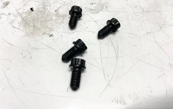 Volkswagen Golf V Nuts/bolts 